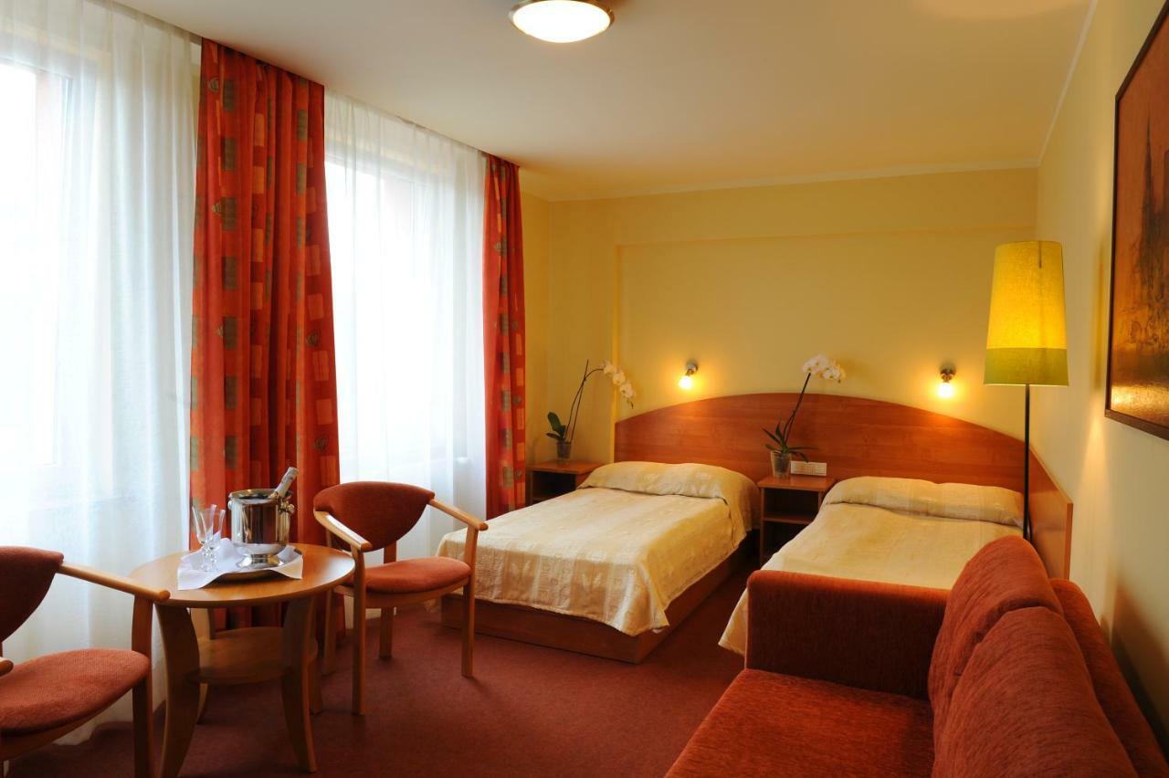 Hotel Gorzów Gorzów Wielkopolski Habitación foto